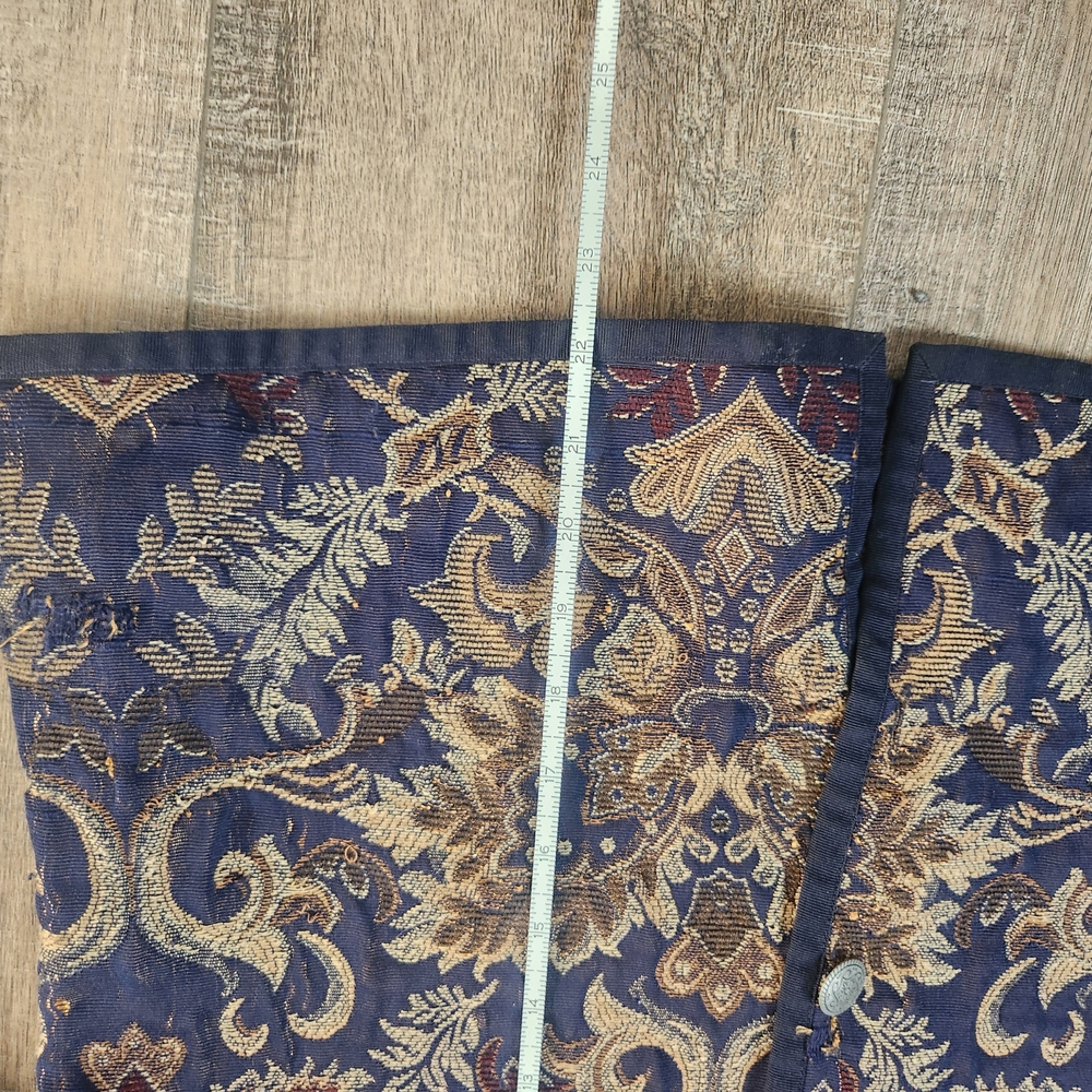 Elegant Floral Patterned Jacket - image 4